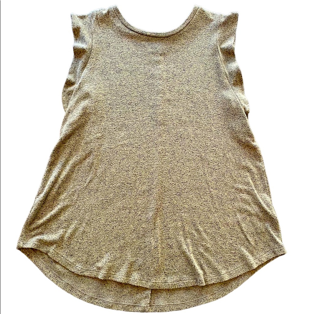 Comfortable old Navy green knit top with cap ruffle sleeve.